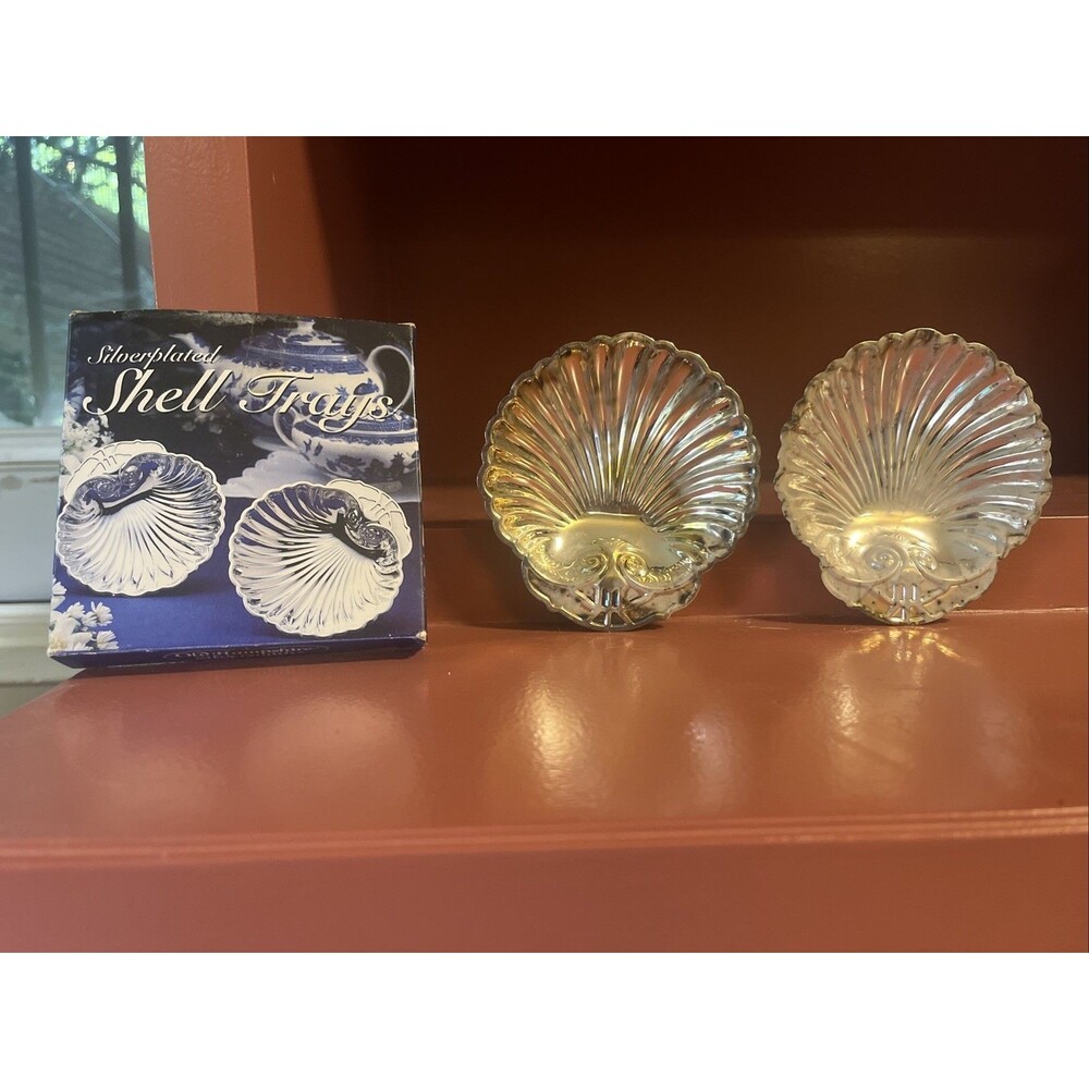 Set Of 2 Silver Plated Shell Trays Old Hampshire Silversmiths with Box